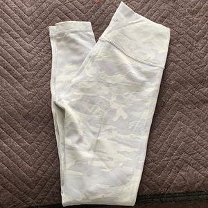 Lululemon Glacier Wunder Train legging size 8